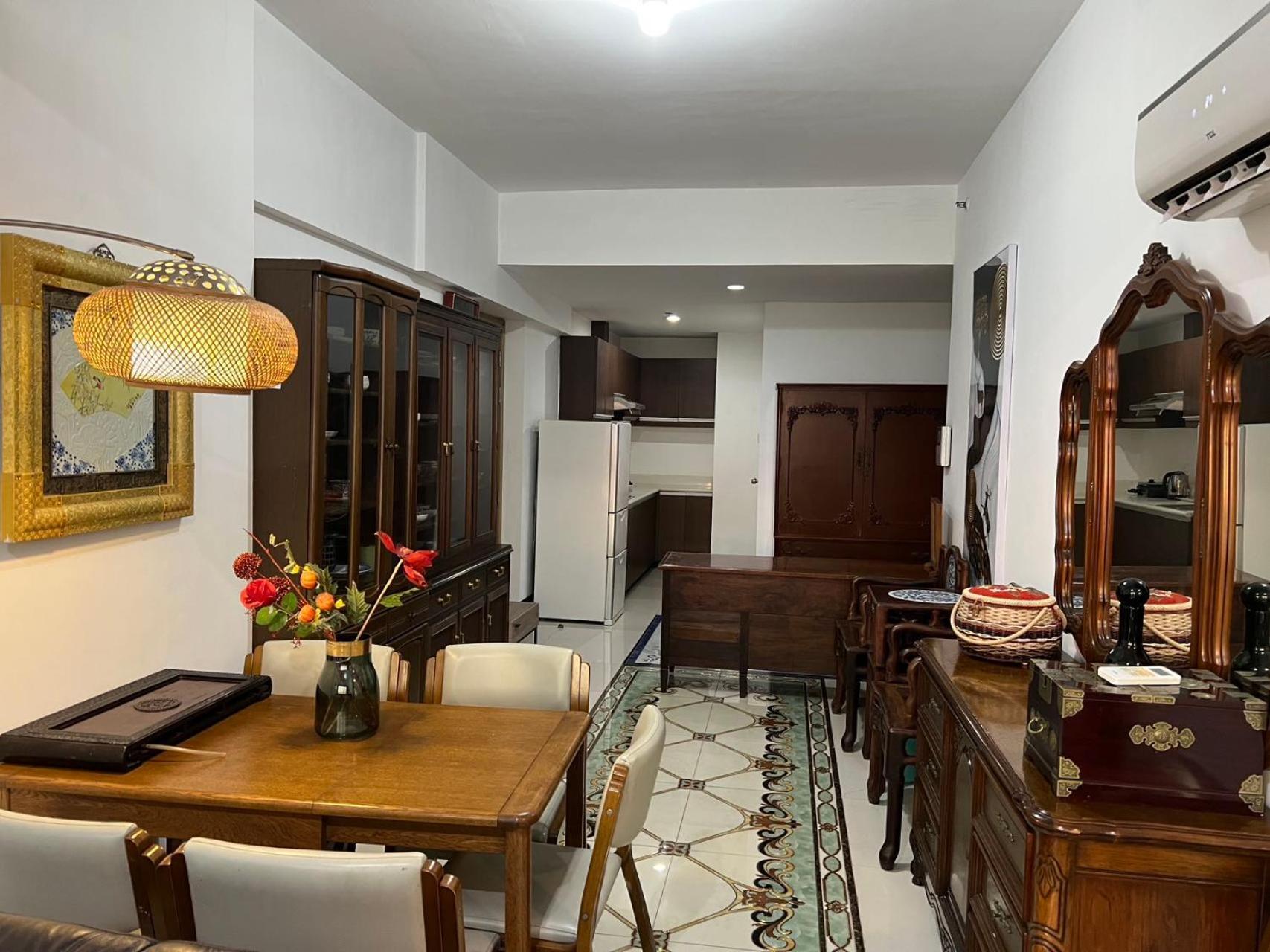 Sunset House Roxas Bay Apartment Manila Bagian luar foto