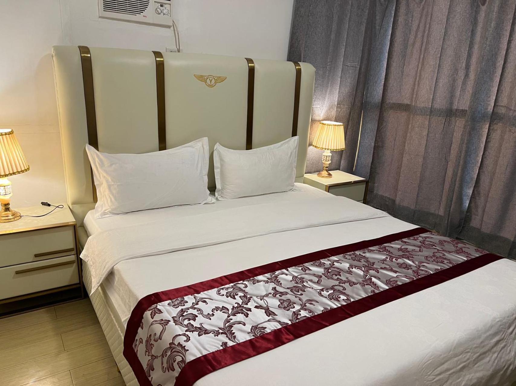 Sunset House Roxas Bay Apartment Manila Bagian luar foto