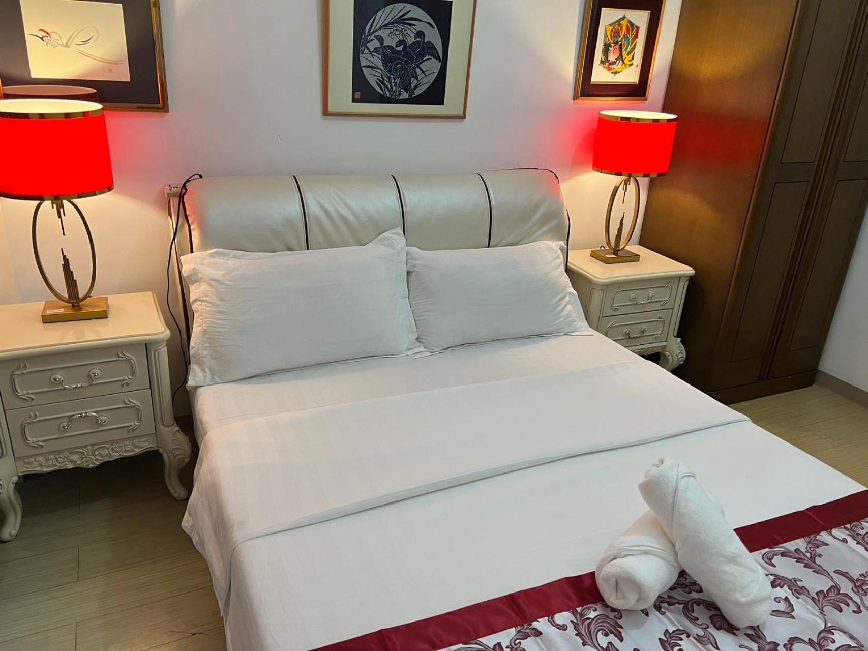 Sunset House Roxas Bay Apartment Manila Bagian luar foto