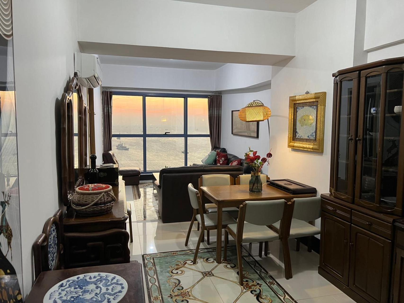 Sunset House Roxas Bay Apartment Manila Bagian luar foto